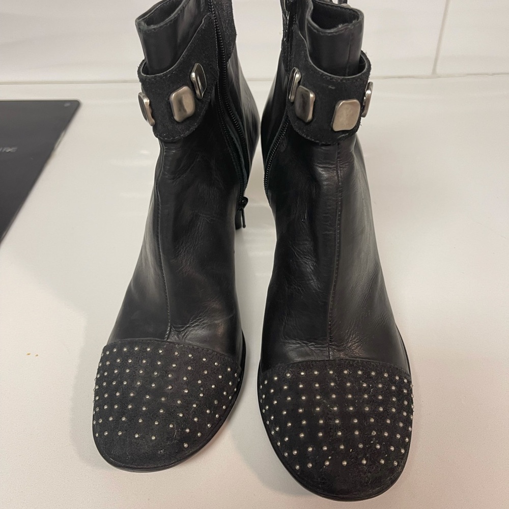Bernardo ankle boots
